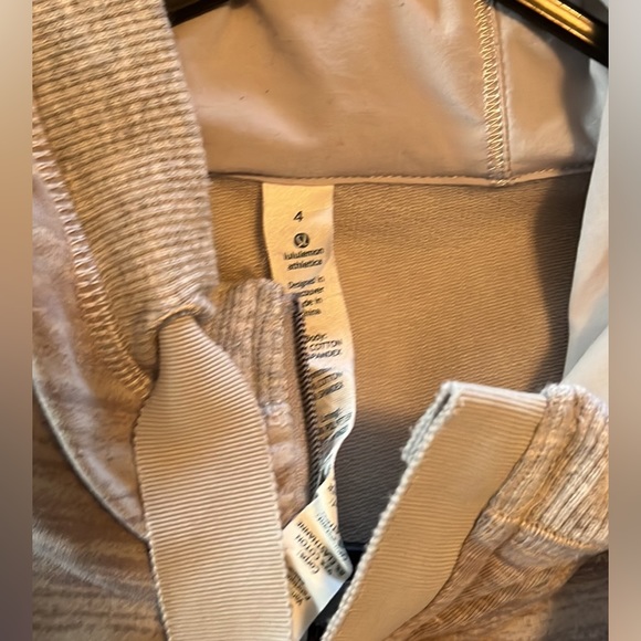 Lululemon pull over - Picture 3 of 3